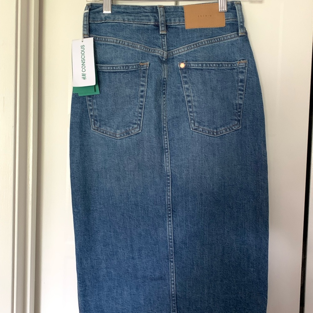 H&M denim skirt w/ slit